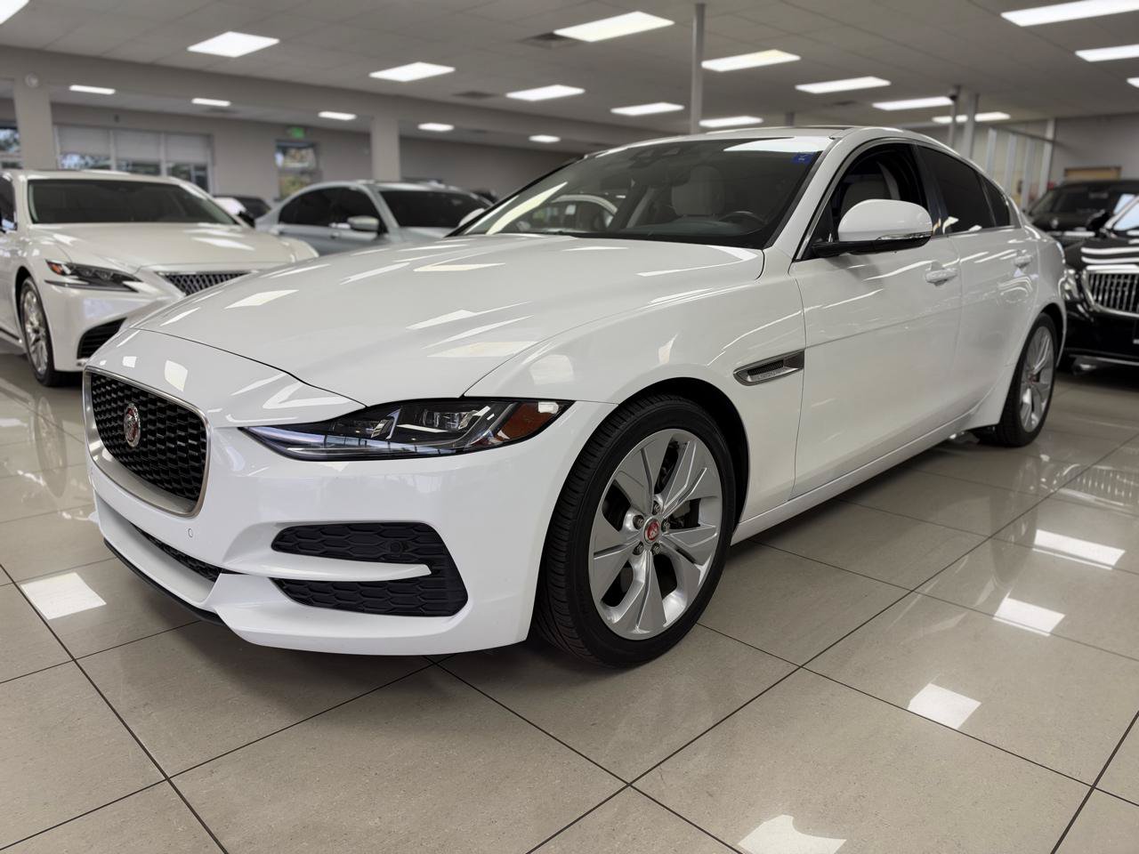Used 2020 Jaguar XE S RWD image 8