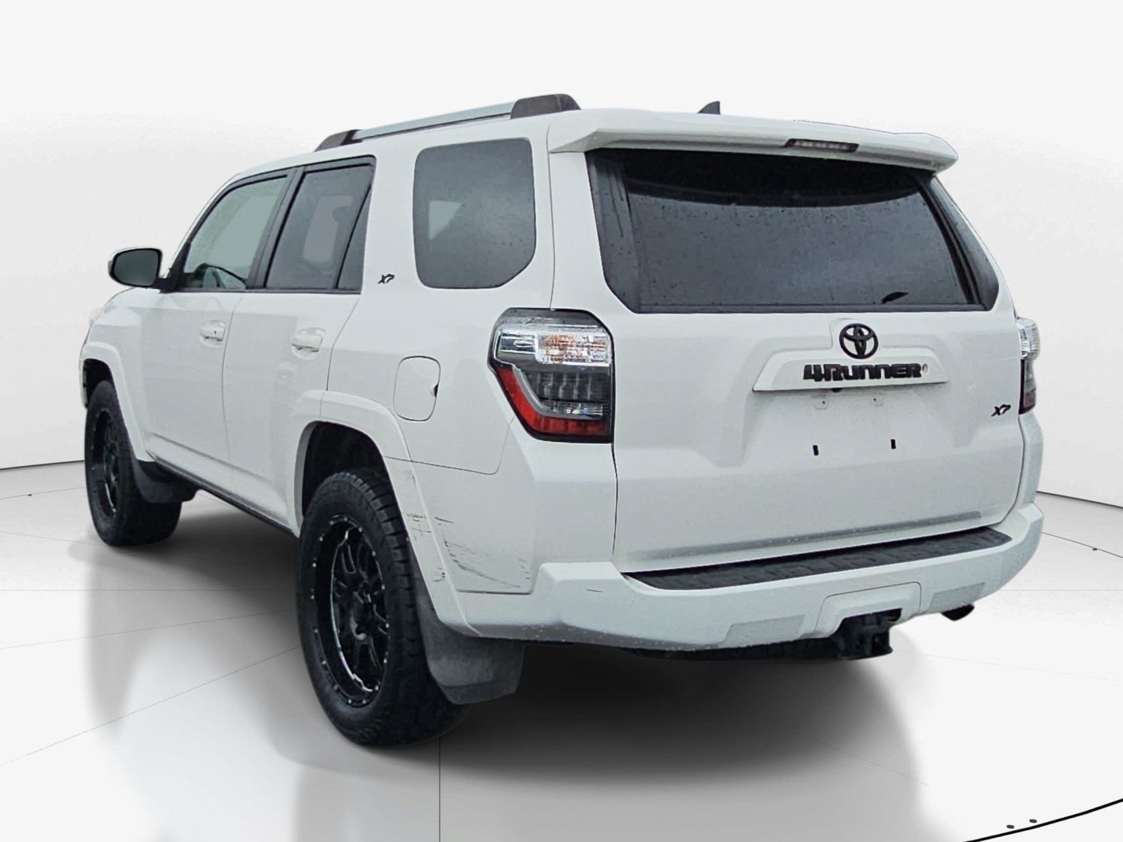 Used 2019 Toyota 4Runner SR5 AWD/4WD image 6