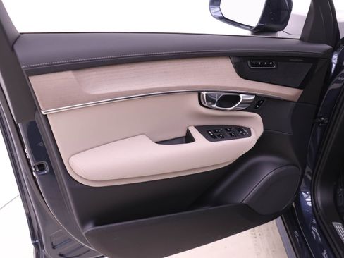 New 2026 Volvo XC90 B6 Plus w/ Protection Package Premier image 11