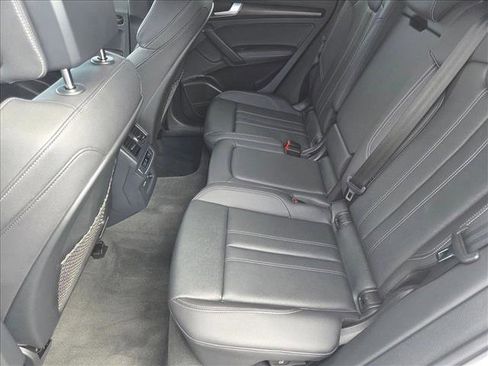 Certified 2025 Audi Q5 2.0T Premium Plus image 19