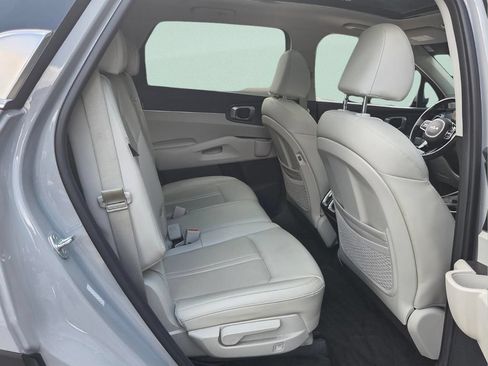 Certified 2025 Kia Sorento S w/ Panoramic Sunroof Package FWD image 20