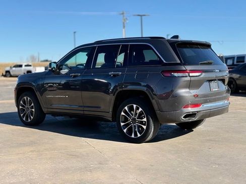 Used 2022 Jeep Grand Cherokee Overland image 4