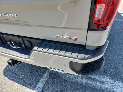 New 2026 GMC Sierra 1500 AT4 w/ AT4 Premium Package AWD/4WD image 4