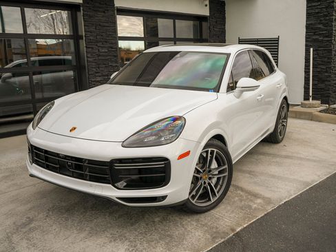 Used 2020 Porsche Cayenne Turbo AWD/4WD image 4