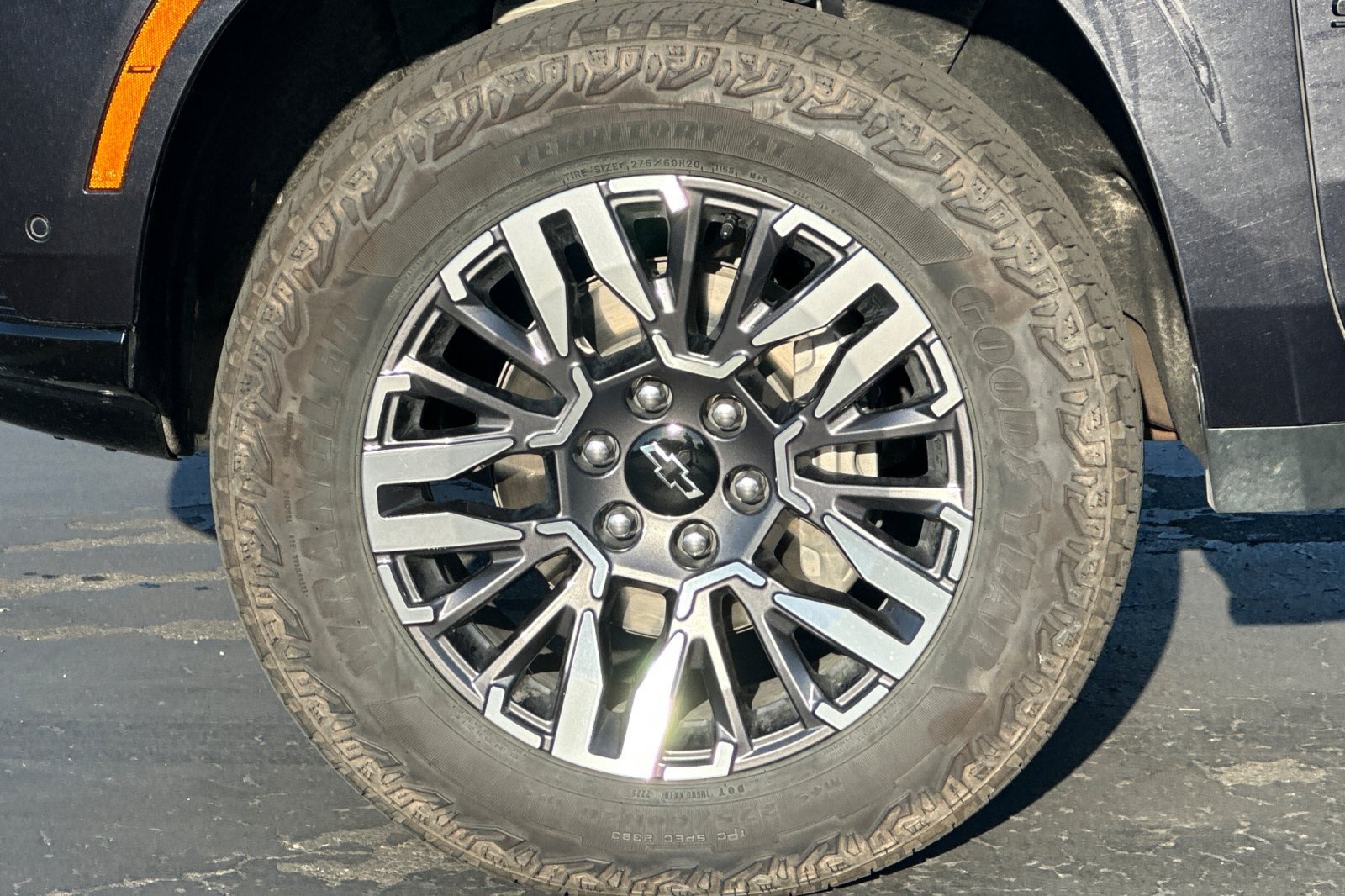 Used 2025 Chevrolet Suburban Z71 AWD/4WD image 44