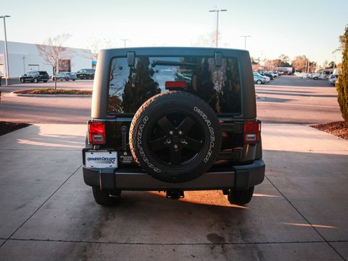 Used 2016 Jeep Wrangler Sport image 9