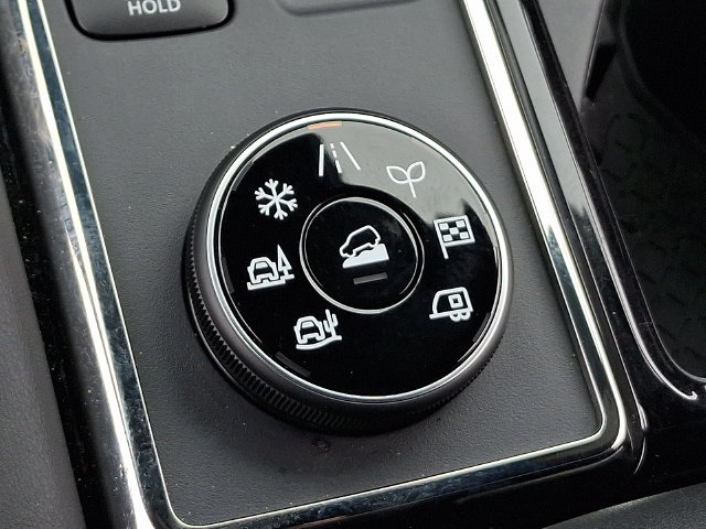 Used 2025 Nissan Pathfinder Rock Creek AWD/4WD image 15