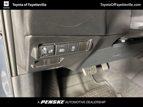 Used 2026 Toyota Corolla Cross LE image 25