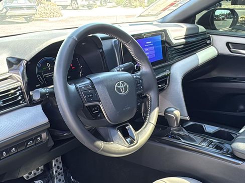 Certified 2025 Toyota Camry SE w/ Convenience Package image 22
