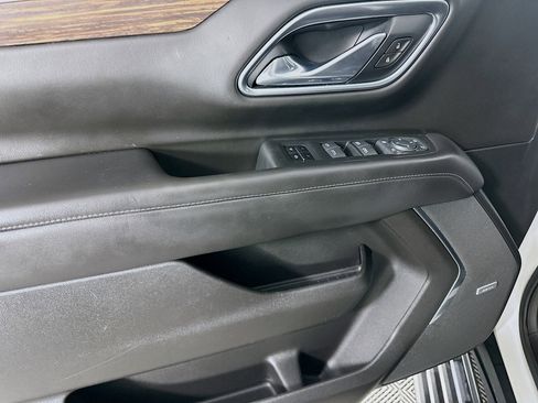 Used 2021 Chevrolet Suburban High Country image 22