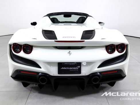 Used 2021 Ferrari F8 Tributo RWD image 8