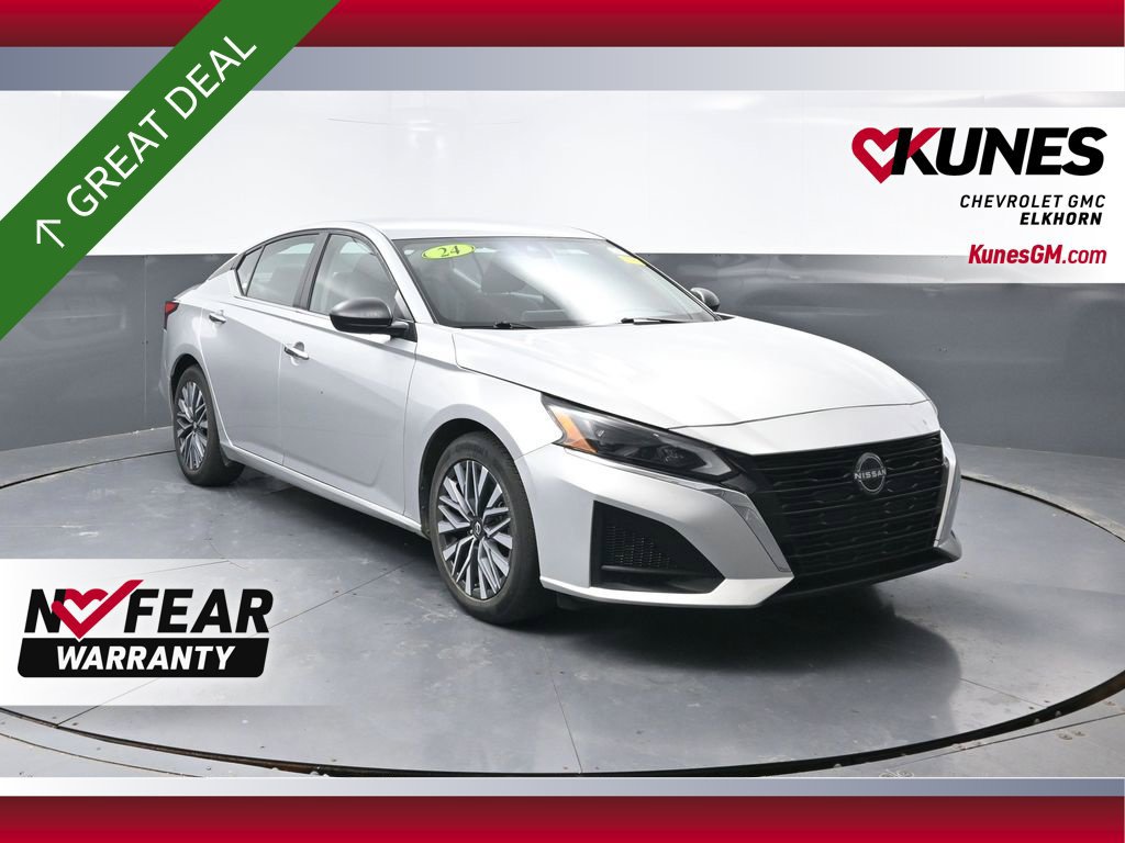 Used 2024 Nissan Altima 2.5 SV FWD image 1