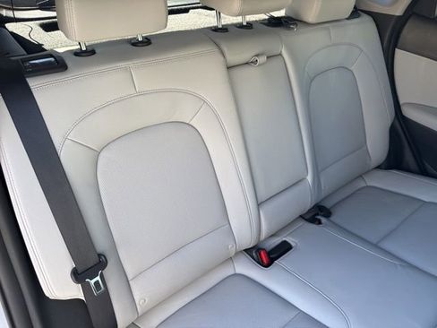 Certified 2022 Hyundai Kona Limited w/ Cargo Package image 26