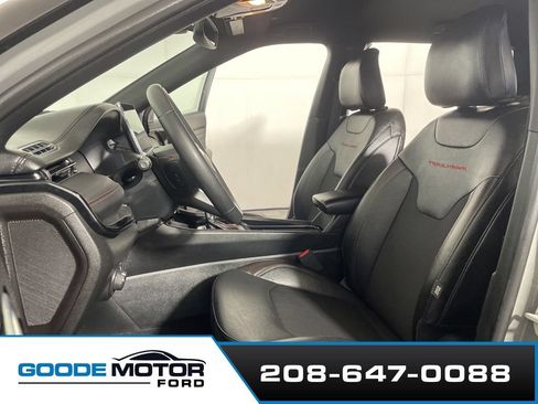 Used 2024 Jeep Compass Trailhawk AWD/4WD image 10