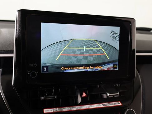 Used 2025 Toyota Corolla Cross XLE image 6