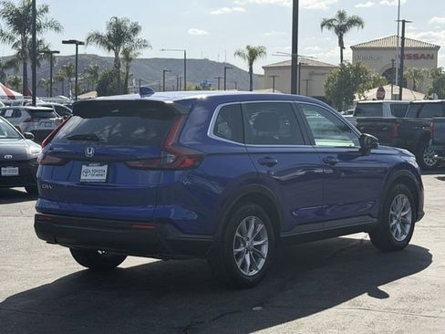 Used 2024 Honda CR-V EX image 5