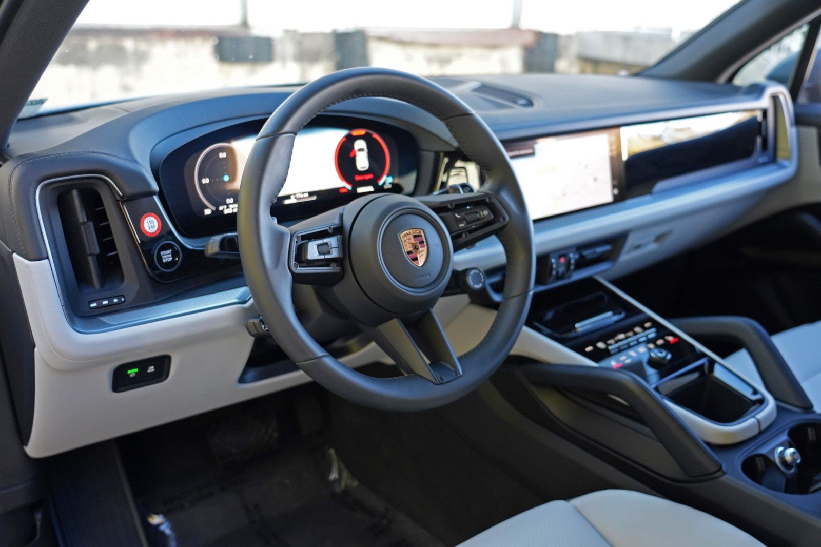 Used 2026 Porsche Cayenne AWD/4WD image 14