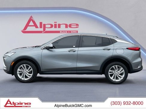 Used 2025 Buick Envista Preferred FWD image 2