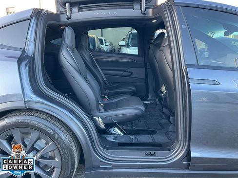 Used 2023 Tesla Model X image 58
