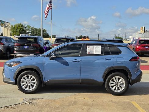 Used 2026 Toyota Corolla Cross LE FWD image 6