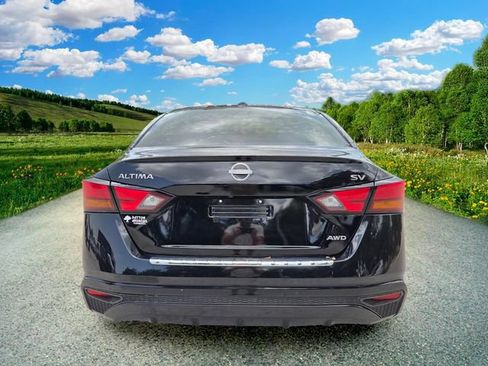 Used 2023 Nissan Altima 2.5 SV AWD/4WD image 5