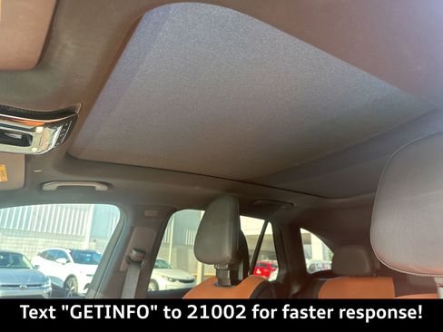 Used 2025 Mercedes-Benz GLC 43 AMG 4MATIC image 12