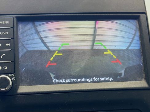 Used 2021 Nissan Frontier SV w/ Midnight Edition Floor Mats RWD image 16
