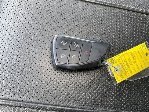 Used 2023 GMC Sierra 1500 Denali w/ Denali Reserve Package AWD/4WD image 14