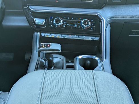 Used 2025 GMC Sierra 1500 Denali w/ Denali Reserve Package AWD/4WD image 17