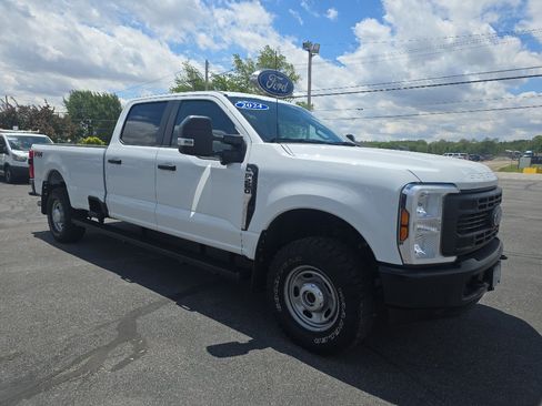Used 2024 Ford F250 XL w/ 360-Degree Camera Package image 4