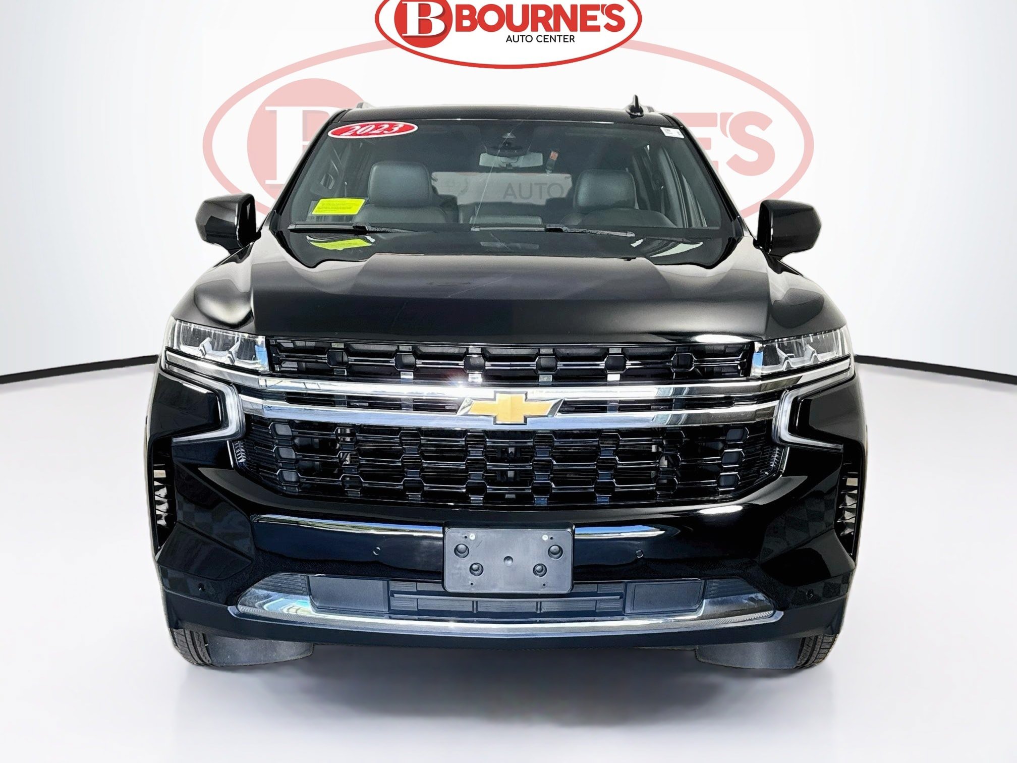 Used 2023 Chevrolet Suburban LS AWD/4WD image 3