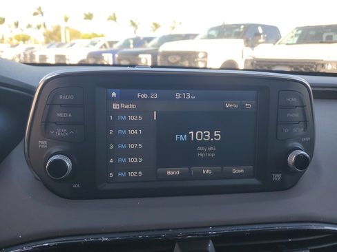 Used 2020 Hyundai Santa Fe SE image 22