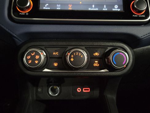 Used 2023 Nissan Versa SV image 29