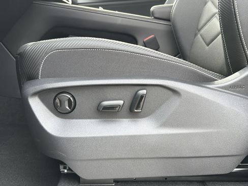 New 2026 Volkswagen Atlas Cross Sport SE FWD image 22
