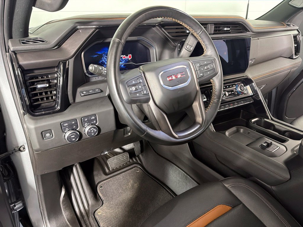 Used 2025 GMC Sierra 3500 AT4 w/ AT4 Premium Plus Package AWD/4WD image 9