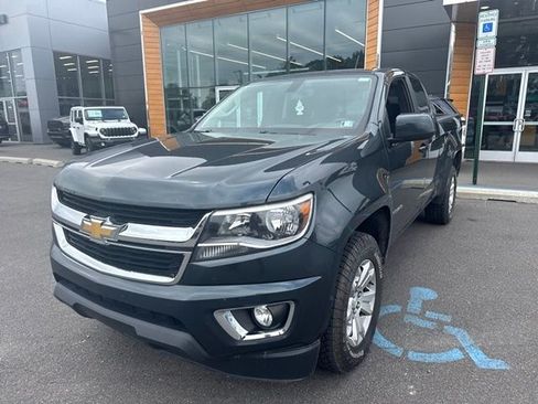 Used 2018 Chevrolet Colorado LT w/ LT Convenience Package AWD/4WD image 5