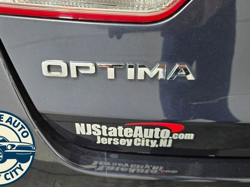 Used 2017 Kia Optima EX image 32