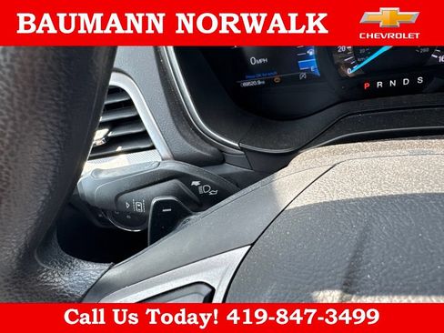 Used 2019 Ford Fusion SE FWD image 21