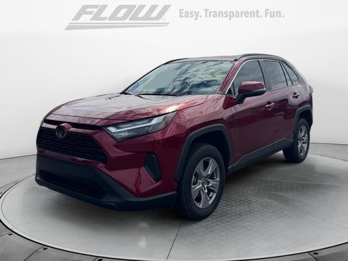 Used 2025 Toyota RAV4 XLE FWD image 3