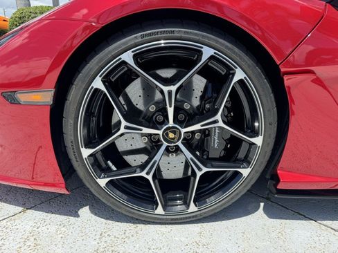 Used 2025 Lamborghini Revuelto AWD/4WD image 29