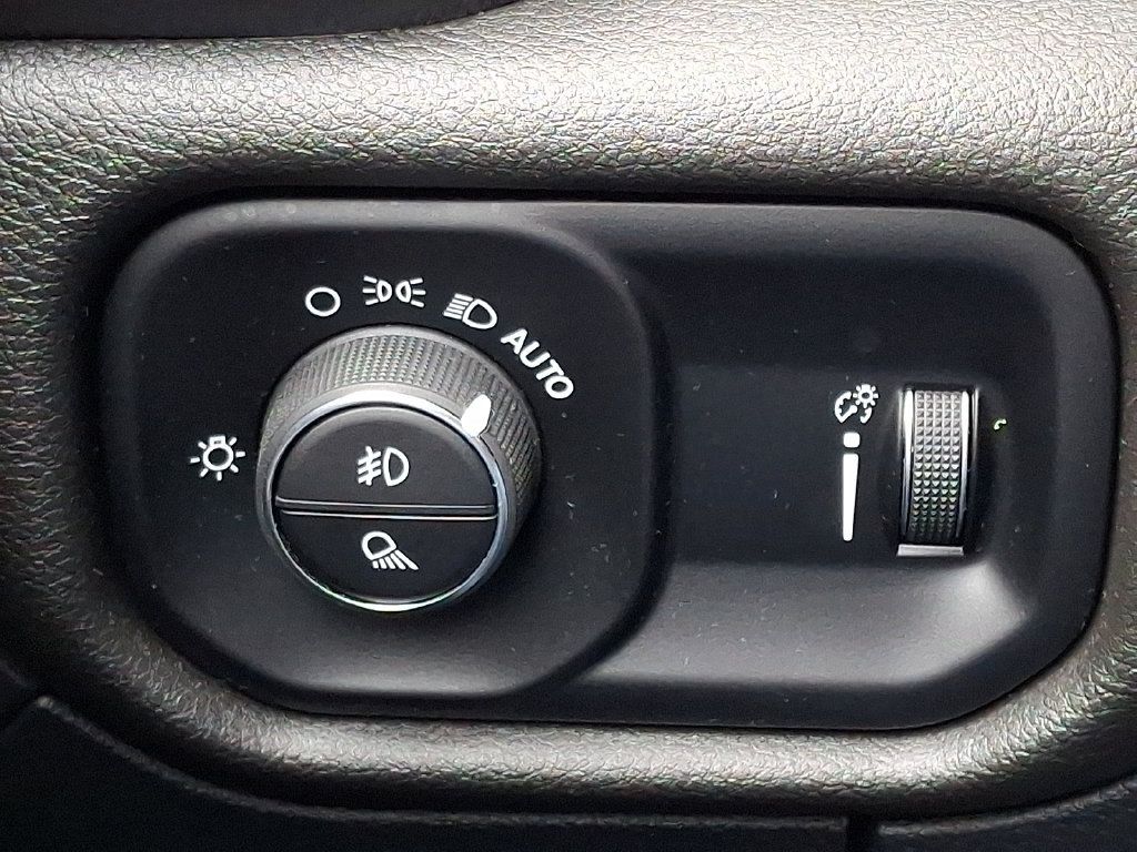 Used 2025 RAM 1500 Tradesman w/ Night Edition AWD/4WD image 25