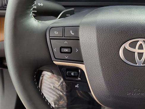 Used 2025 Toyota Crown Signia AWD/4WD image 24