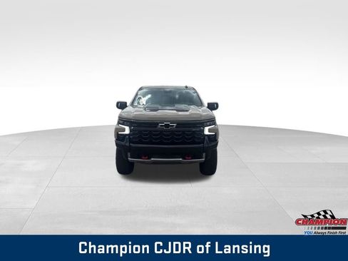 Used 2022 Chevrolet Silverado 1500 ZR2 AWD/4WD image 9