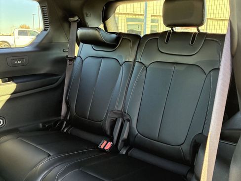 New 2025 Jeep Grand Cherokee L Limited image 4