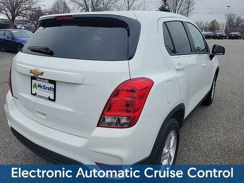 Used 2022 Chevrolet Trax LS w/ Tint and Cruise Package image 7