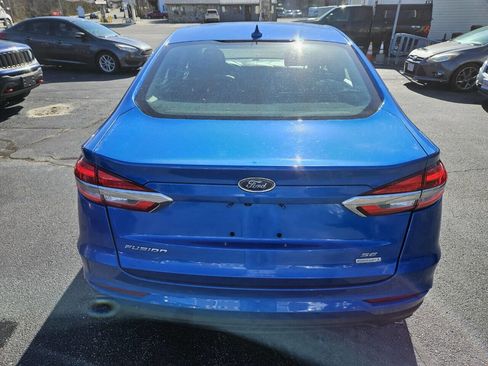 Used 2020 Ford Fusion SE image 9