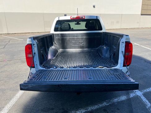 Used 2018 Chevrolet Colorado W/T image 16