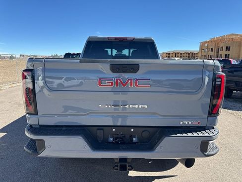 Used 2024 GMC Sierra 3500 AT4 w/ AT4 Premium Plus Package image 5