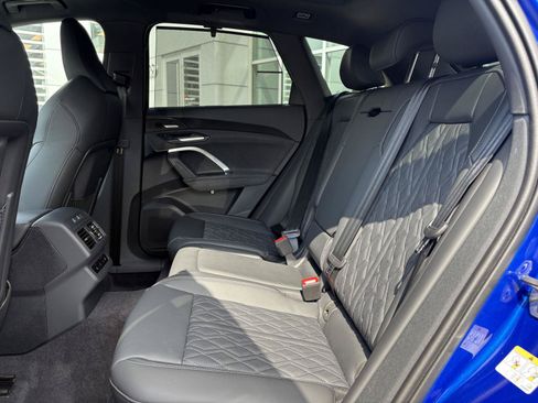New 2026 Audi SQ5 Prestige AWD/4WD image 32