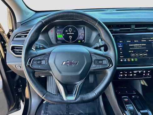 Used 2023 Chevrolet Bolt EUV LT w/ Convenience Package FWD image 11